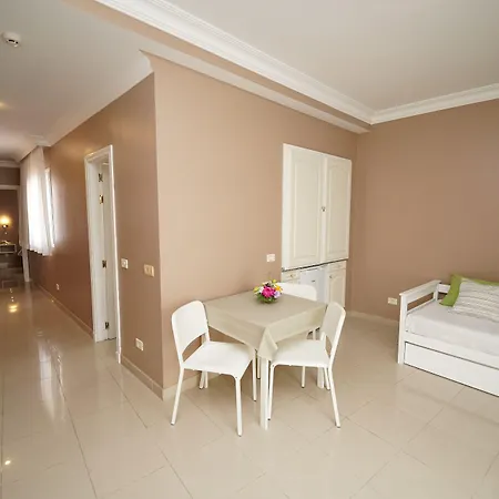 Rf Astoria - Adults Only Hotel 3*