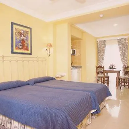 Rf Astoria - Adults Only Отель 3*